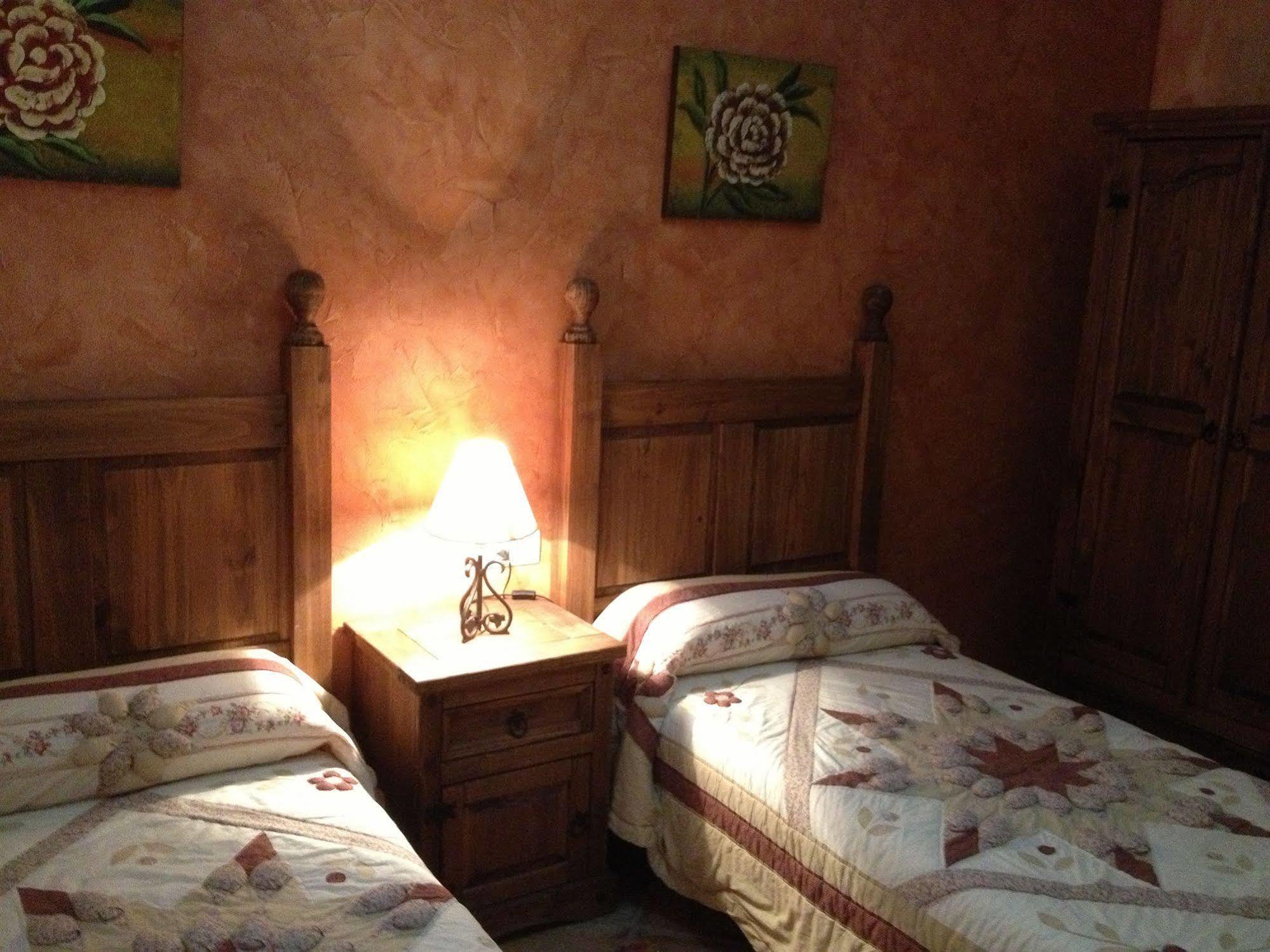 Complejo Penafiel Apartment Zarza La Mayor Luaran gambar